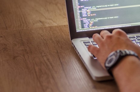 IT-specialistai_versli-mama