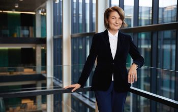 Daiva-Kasperaviciene_helikopteriu-tevyste_versli-mama