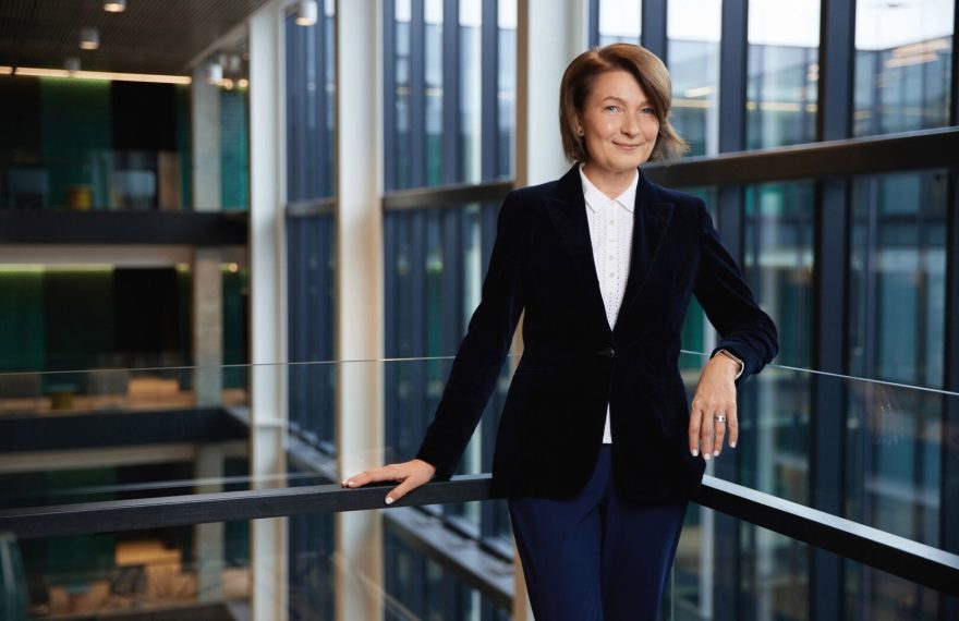 Daiva-Kasperaviciene_helikopteriu-tevyste_versli-mama